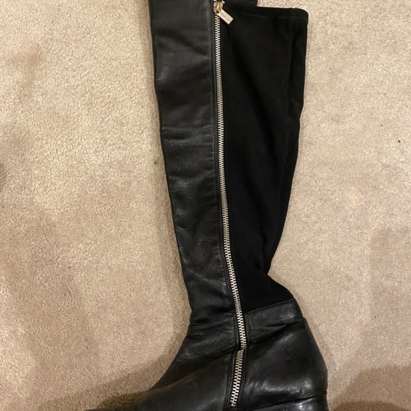 Micheal Kors Bromley leather flat boots - Picture 2 of 4